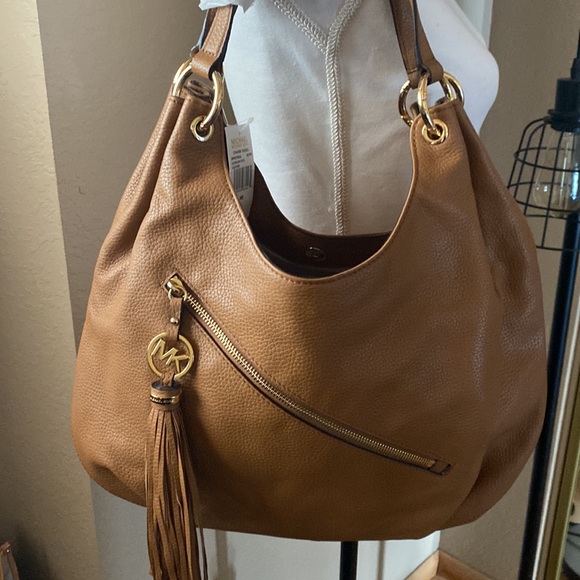 NWT Michael Kors Leather Purse. Gorgeous!!! - Picture 3 of 15